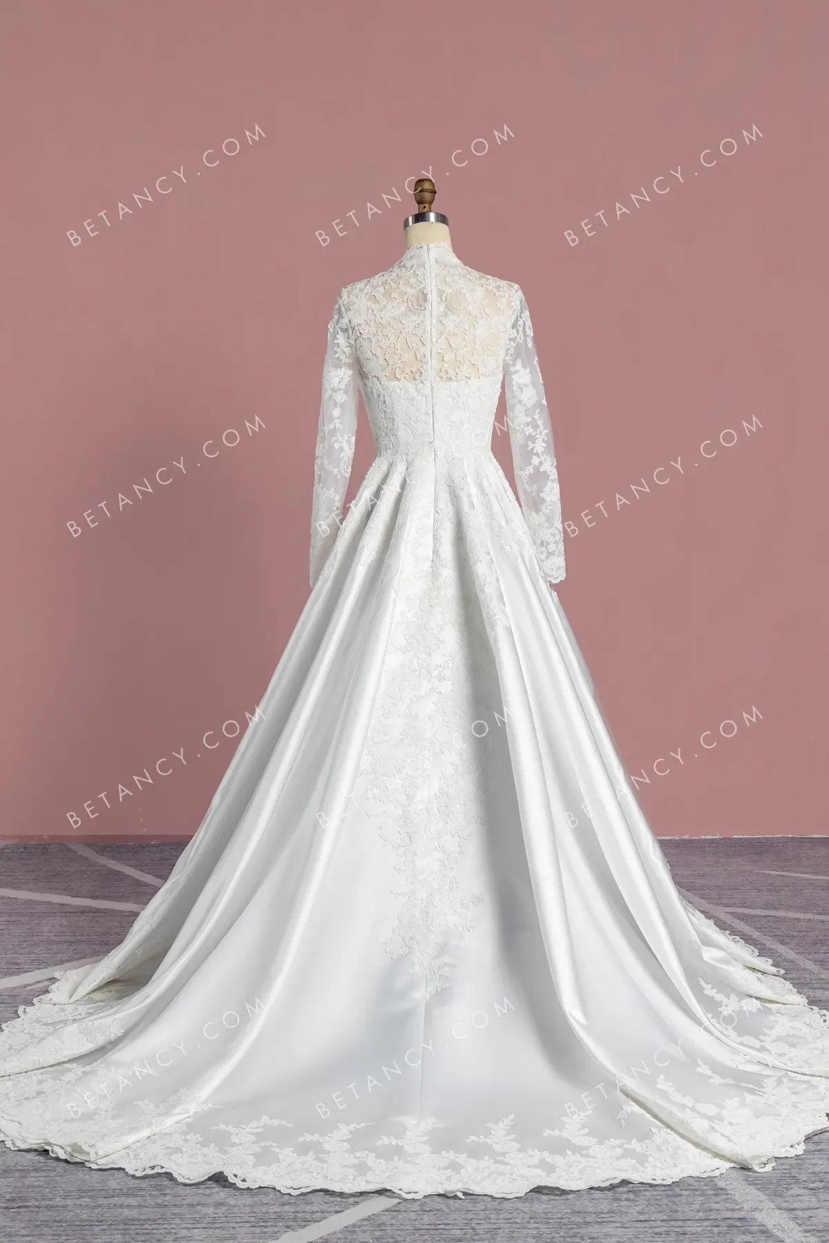 Scalloped Lace Long Sleeve Ivory Satin Wedding Dress