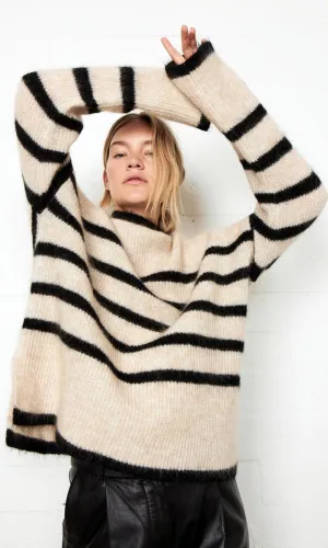 Second Female Ovalis Knit