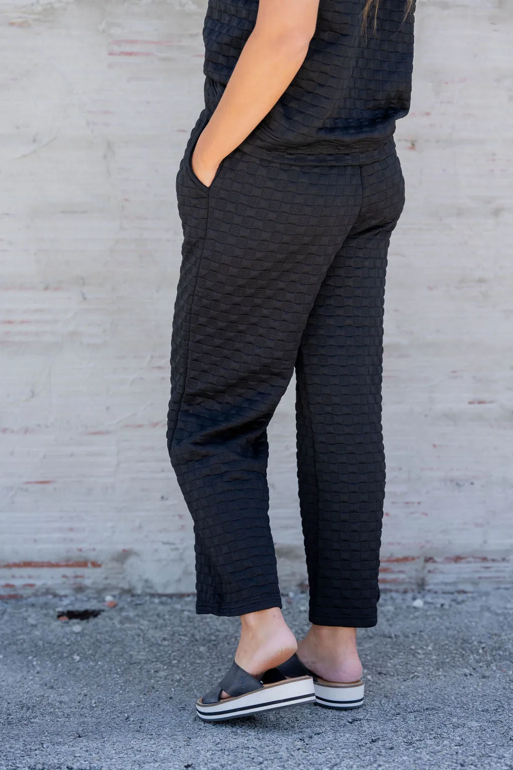 Subtle Checkered Relaxed Bottom Pants