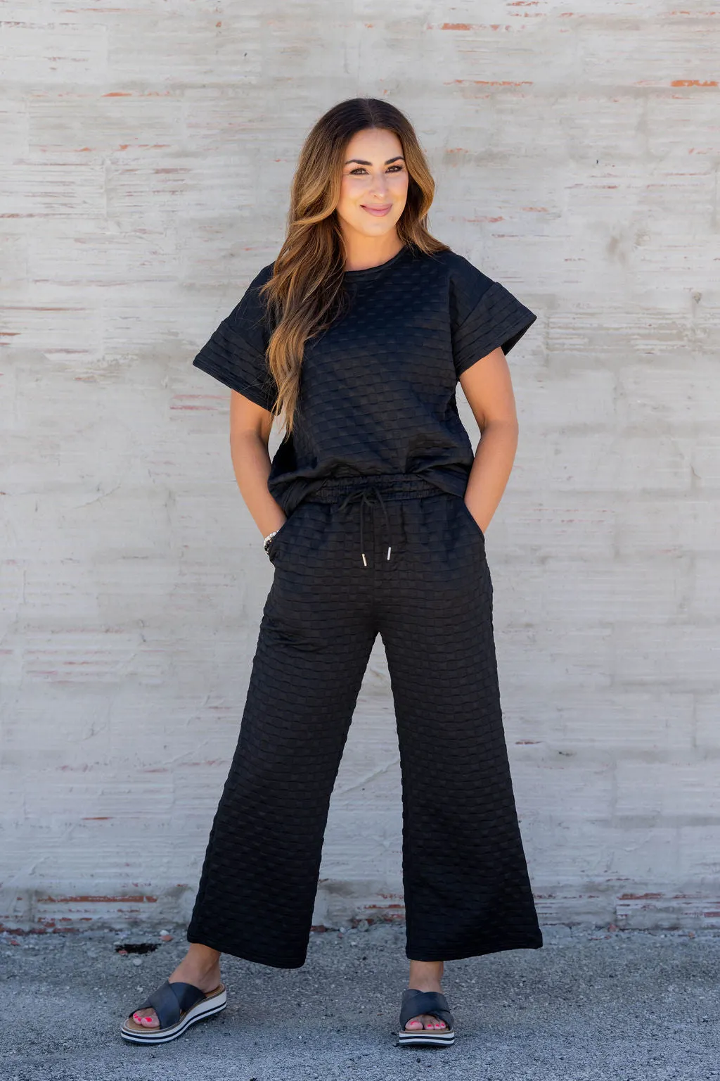 Subtle Checkered Relaxed Bottom Pants